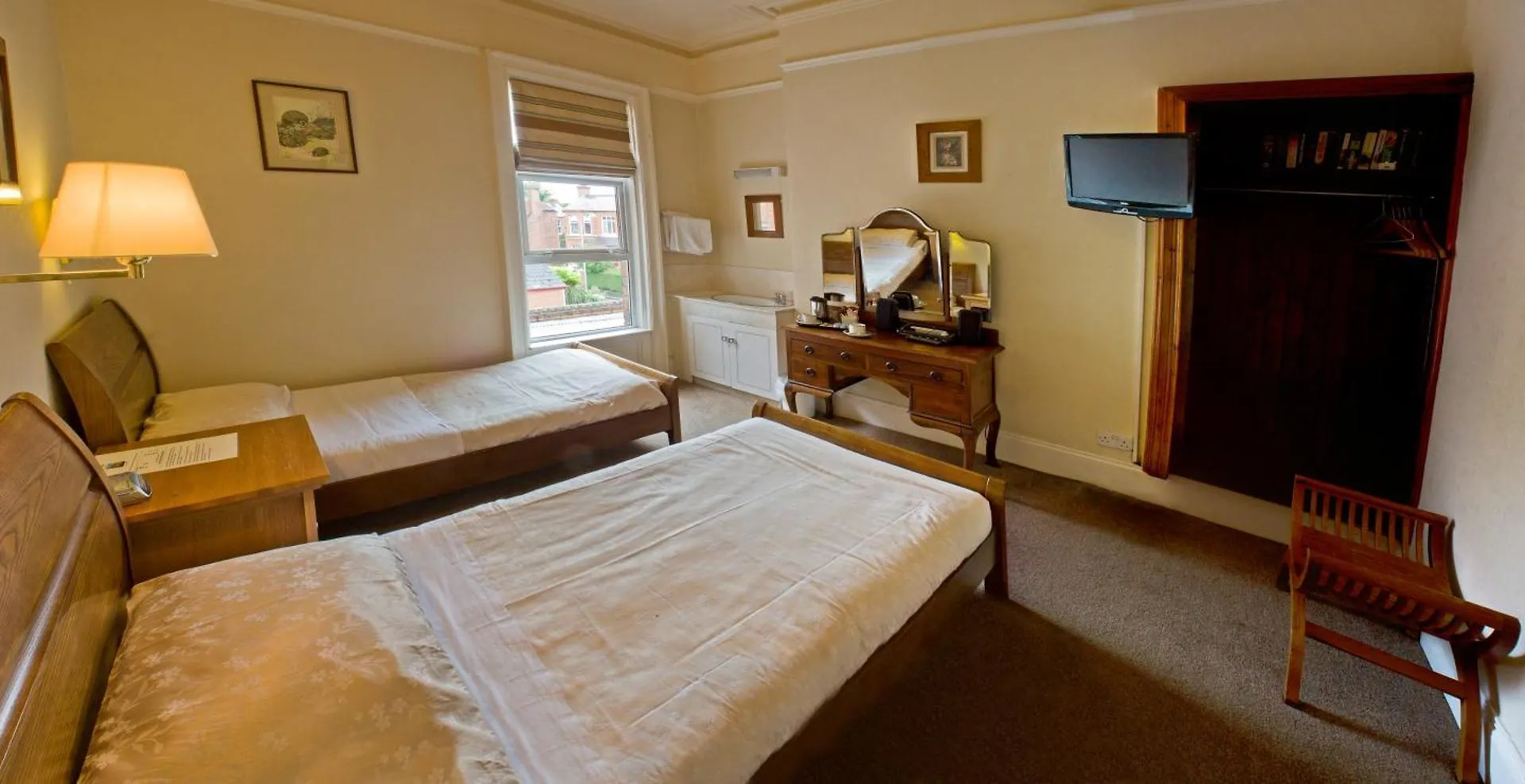 ***** Guest house Somerton House Rooms Only Belfast United Kingdom