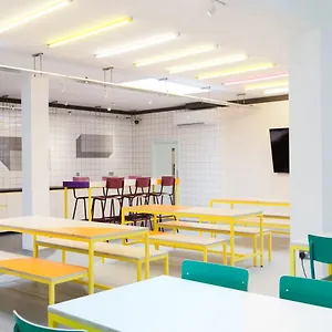 via-limehouse-hostel.brighton-hotels-england.com/
